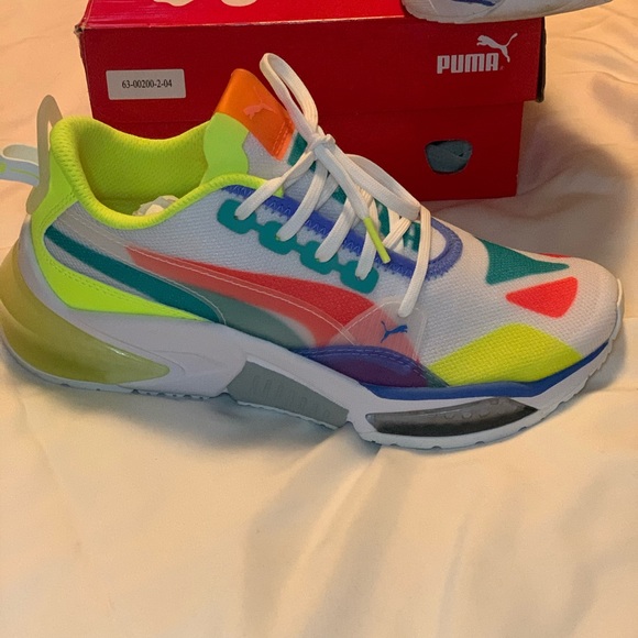 Women Puma white and multicolored sneakers. - Picture 2 of 5